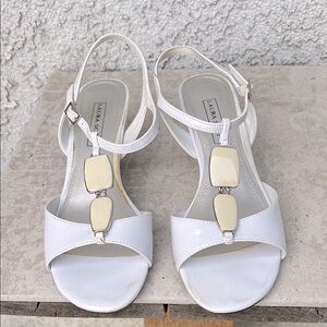 Vintage Laura Scott T-Strap Rhinestone White Peep Toe Kitten Heel Sandal Shoe